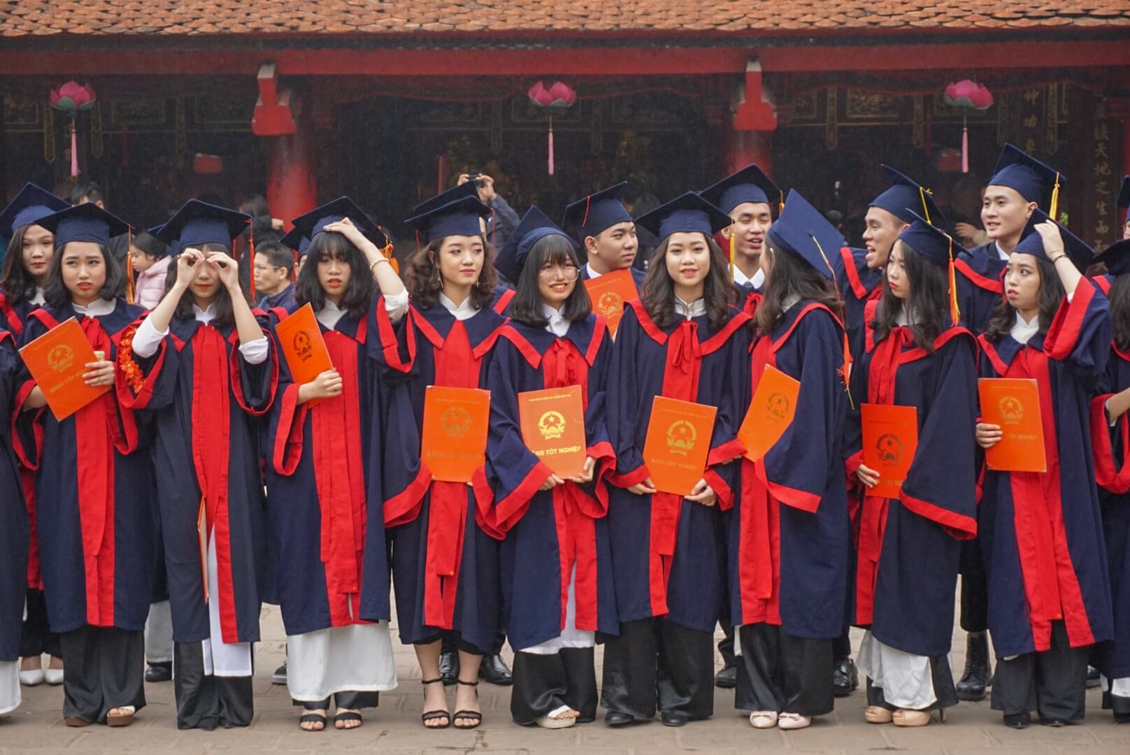 remise diplôme temple littérature Hanoi vietnam