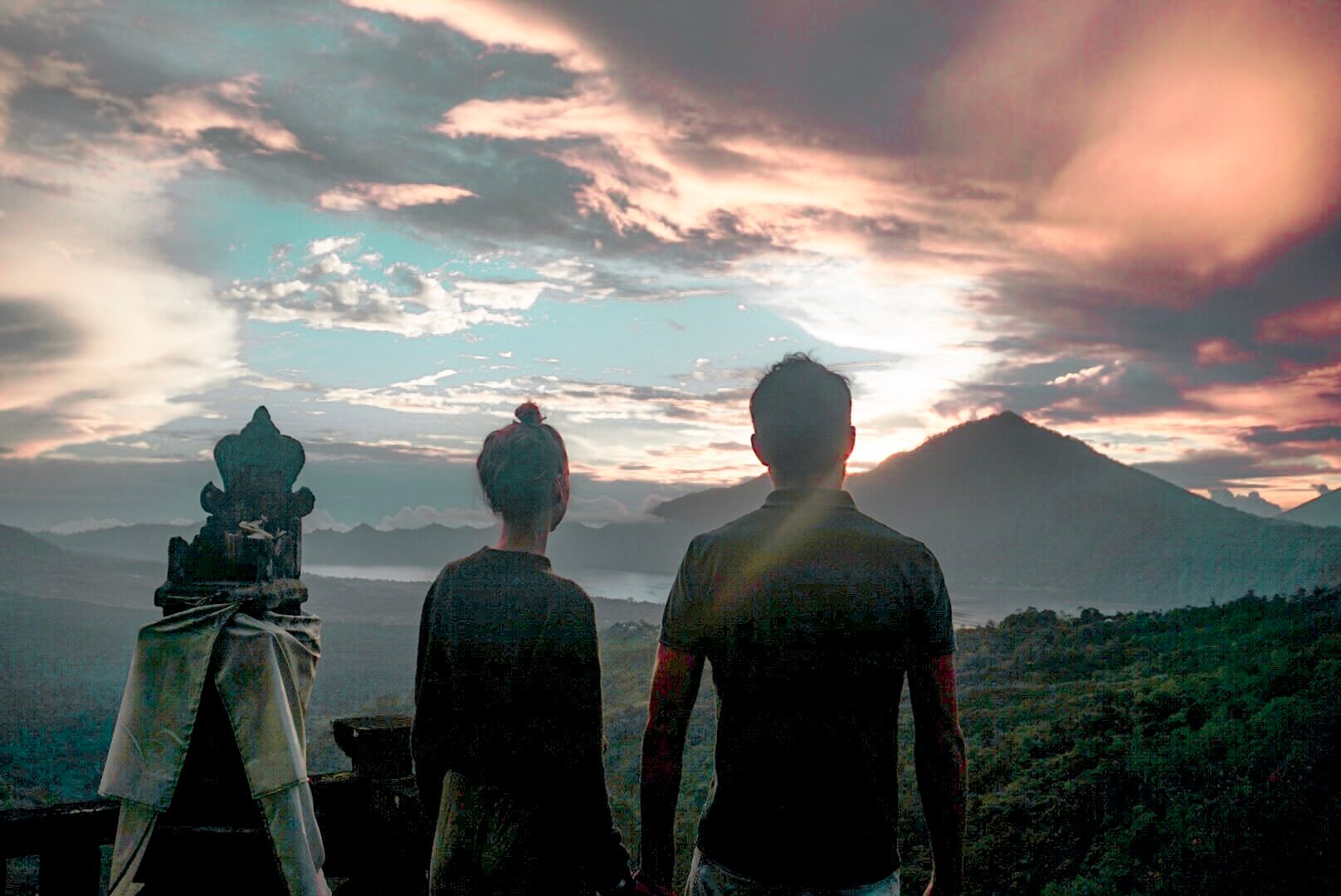 ou et comment voir un Lever de soleil sur les volcans Batur Bali depuis Ubud