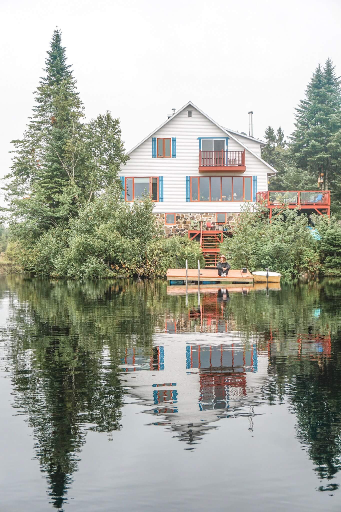 maison canadienne bord lac